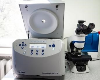 Refrigerated centrifuge with rotors for 96-well plates and 2-, 15-, and 50-ml tubes Eppendorf 5430R